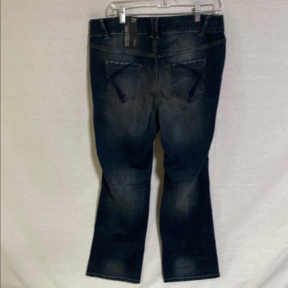 Lane Bryant Distinctly Boot Cut Jeans Right Fit Technology NWT - Picture 7 of 14